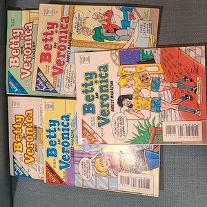 Lot of 5 Archie Comic Book Bundle, Betty & Veronica